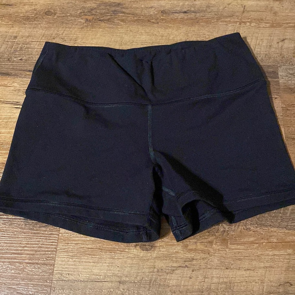 Fleo Black Shorts